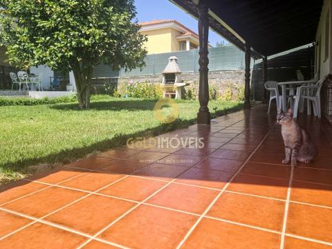 Moradia Isolada T4 Venda em Nogueira do Cravo e Pindelo,Oliveira de Azeméis
