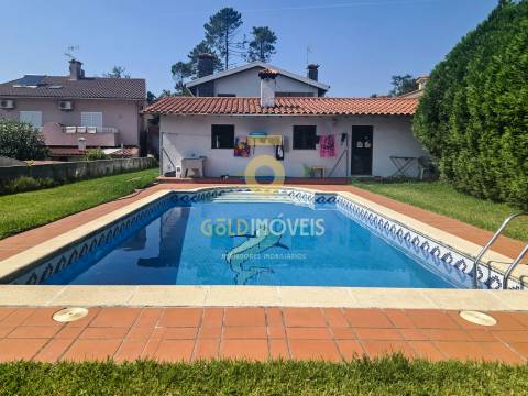 Moradia Isolada T4 Venda em Nogueira do Cravo e Pindelo,Oliveira de Azeméis