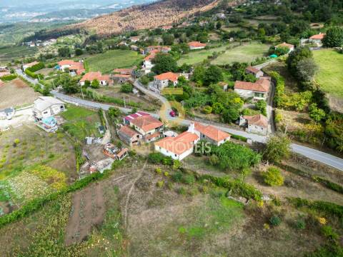 Moradia T3 Venda em Fornelos,Cinfães
