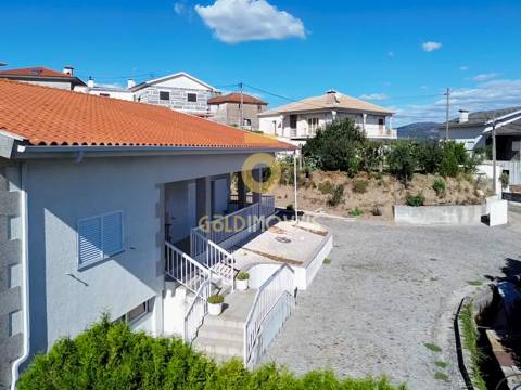 Moradia Isolada T3 Venda em Sobrado e Bairros,Castelo de Paiva