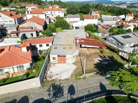 Armazém  Venda em Penamaior,Paços de Ferreira