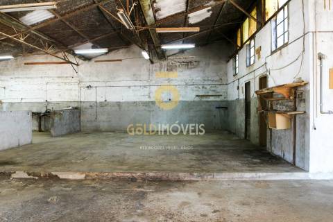 Armazém  Venda em Penamaior,Paços de Ferreira