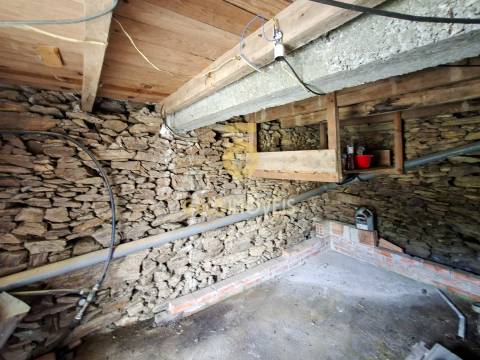 Moradia Rústica T2 Venda em Raiva, Pedorido e Paraíso,Castelo de Paiva