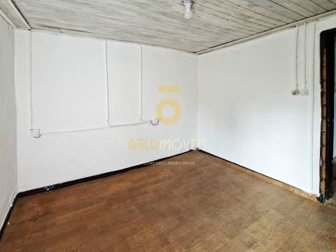 Moradia Rústica T2 Venda em Raiva, Pedorido e Paraíso,Castelo de Paiva