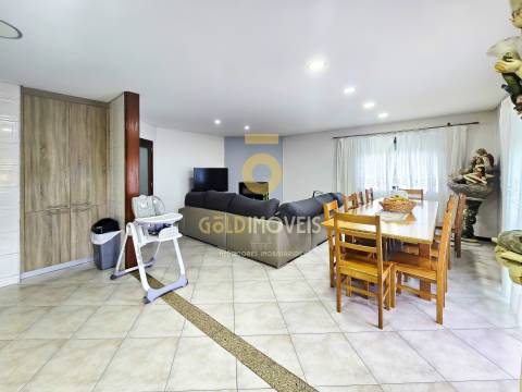 Apartamento T3 Venda em Lourosa,Santa Maria da Feira