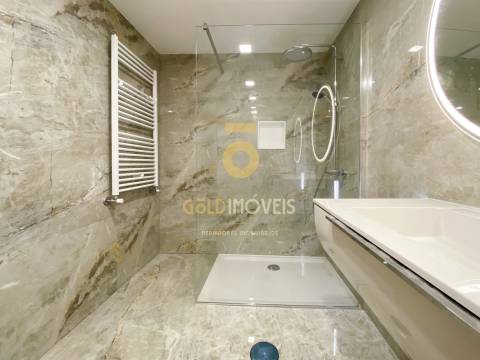 Moradia Geminada T3 Venda em Macieira de Sarnes,Oliveira de Azeméis