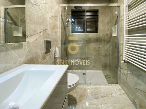 Moradia Geminada T3 Venda em Macieira de Sarnes,Oliveira de Azeméis