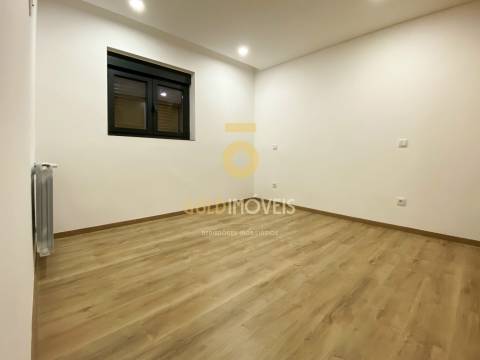 Moradia Geminada T3 Venda em Macieira de Sarnes,Oliveira de Azeméis