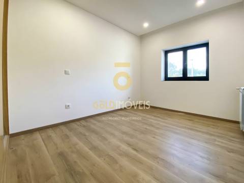 Moradia Geminada T3 Venda em Macieira de Sarnes,Oliveira de Azeméis