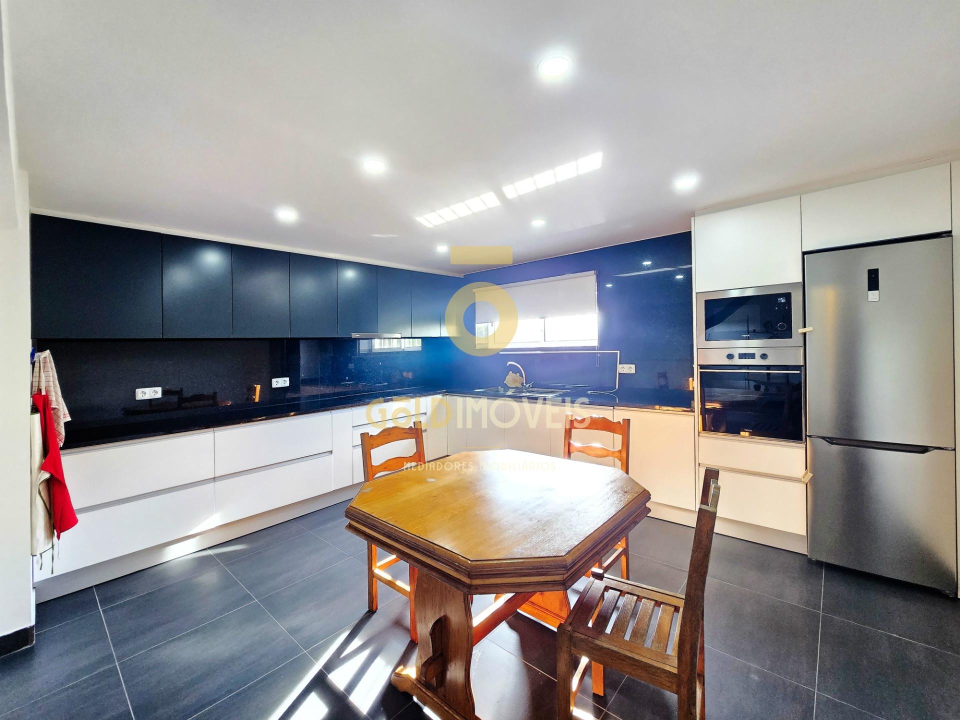 Moradia T4 Venda em Lourosa,Santa Maria da Feira