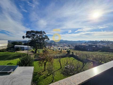 Moradia T4 Venda em Lourosa,Santa Maria da Feira