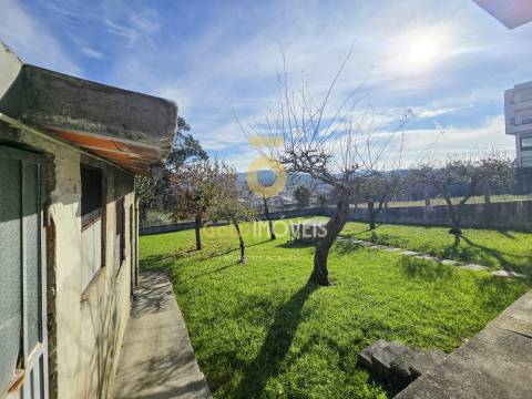 Moradia T4 Venda em Lourosa,Santa Maria da Feira