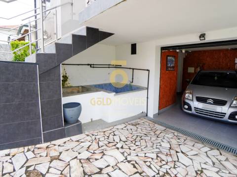 Moradia T4 Venda em Lourosa,Santa Maria da Feira