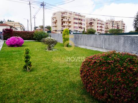 Moradia T4 Venda em Lourosa,Santa Maria da Feira