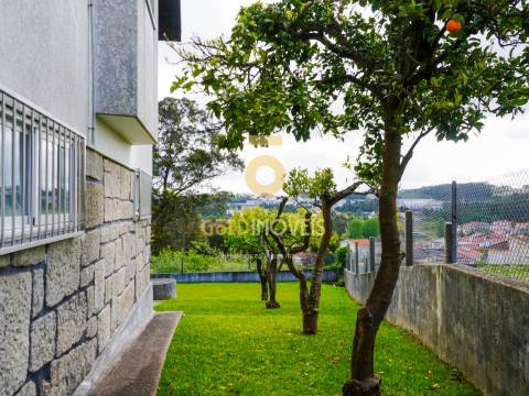 Moradia T4 Venda em Lourosa,Santa Maria da Feira