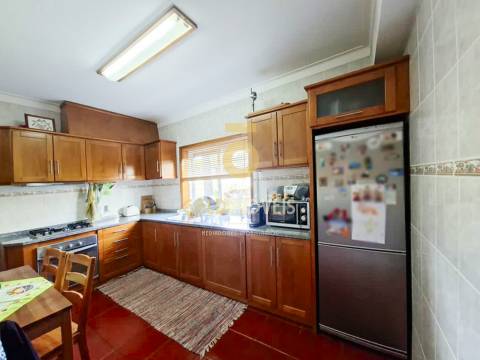 Apartamento T3 Venda em Nespereira,Cinfães