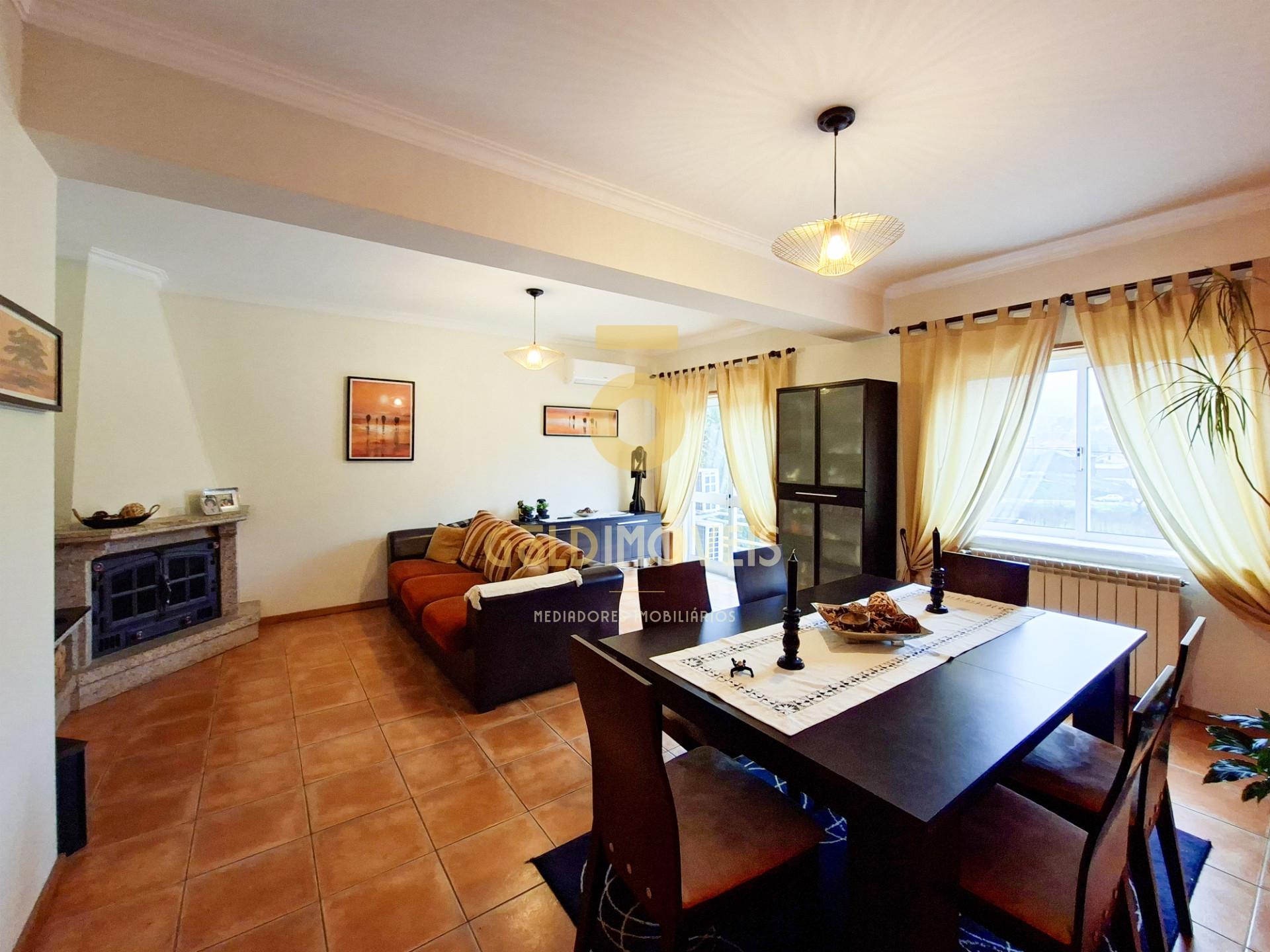 Apartamento T3 Venda em Nespereira,Cinfães