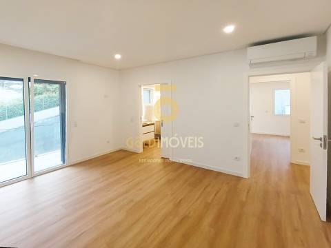 Moradia Geminada T3 Venda em Recezinhos (São Mamede),Penafiel