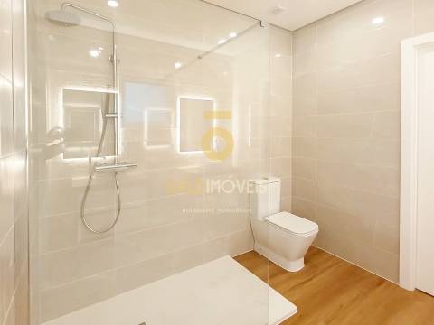 Moradia Geminada T3 Venda em Recezinhos (São Mamede),Penafiel