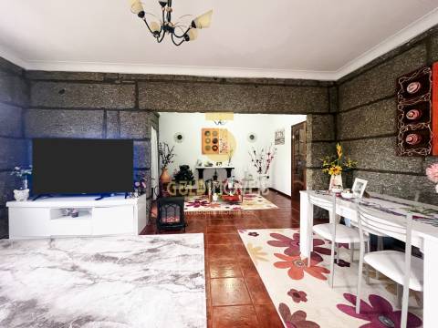 Moradia Isolada T3 Venda em Alpendorada, Várzea e Torrão,Marco de Canaveses