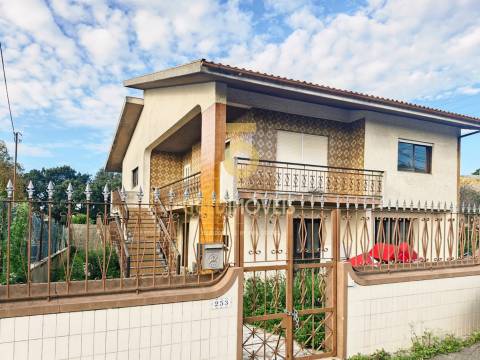 Moradia Isolada T4 Venda em Santa Maria de Lamas,Santa Maria da Feira