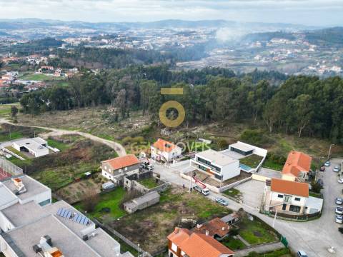 Terreno com 9.092 m² em Duas Igrejas – Penafiel