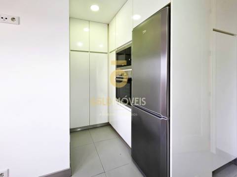 Apartamento T3 para Arrendamento – Centro de Penafiel