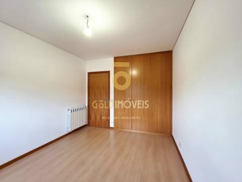 Apartamento T3 para Arrendamento – Centro de Penafiel