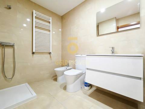 Apartamento T3 para Arrendamento – Centro de Penafiel