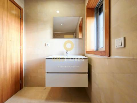 Apartamento T3 para Arrendamento – Centro de Penafiel