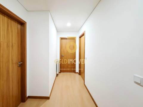 Apartamento T3 para Arrendamento – Centro de Penafiel
