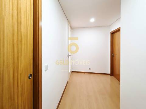Apartamento T3 para Arrendamento – Centro de Penafiel