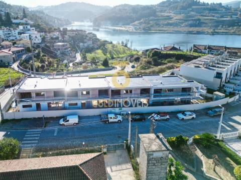 Moradia em Banda T3 Venda em Alpendorada, Várzea e Torrão,Marco de Canaveses