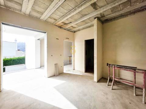 Moradia em Banda T3 Venda em Alpendorada, Várzea e Torrão,Marco de Canaveses