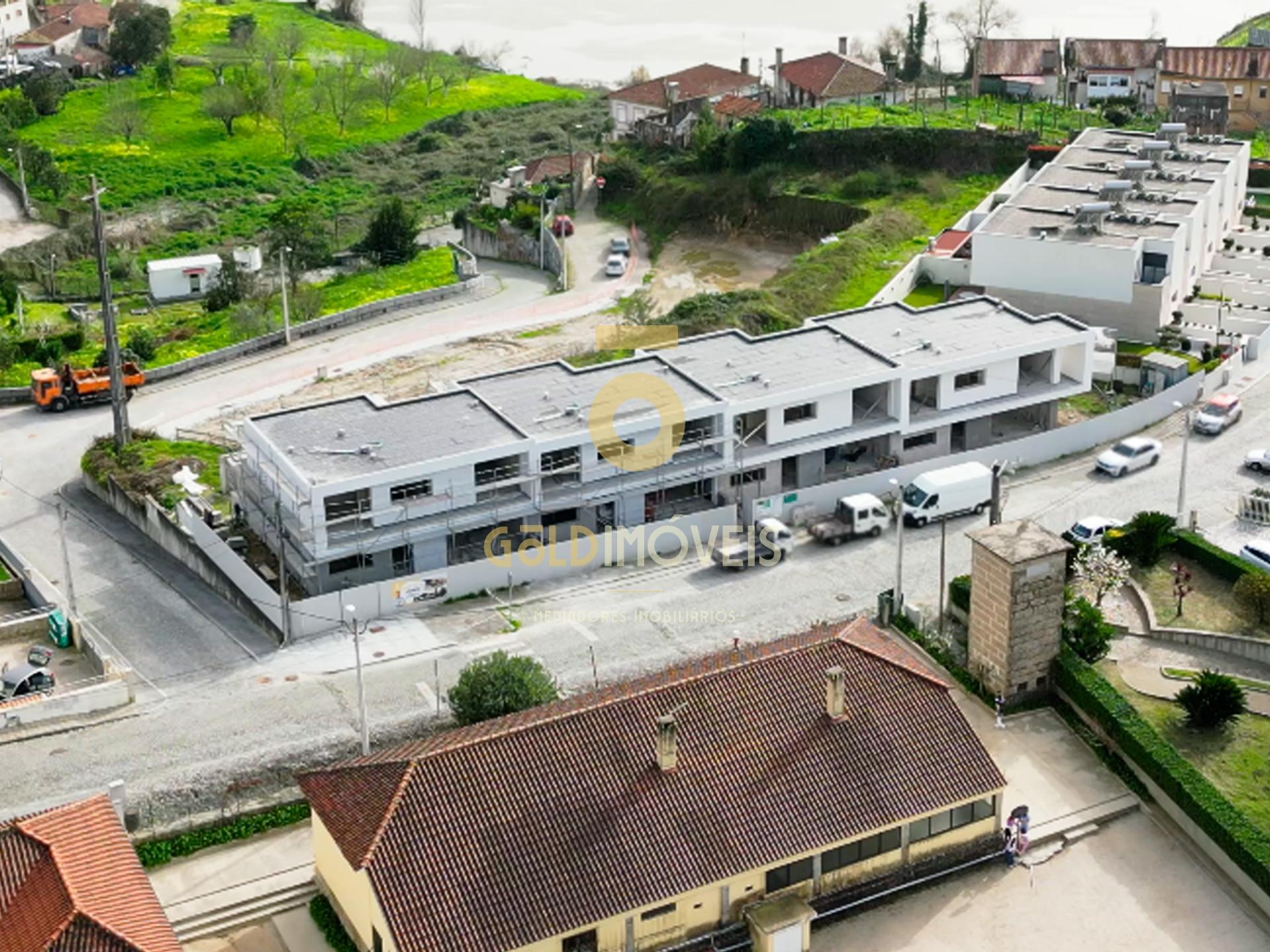 Moradia em Banda T3 Venda em Alpendorada, Várzea e Torrão,Marco de Canaveses