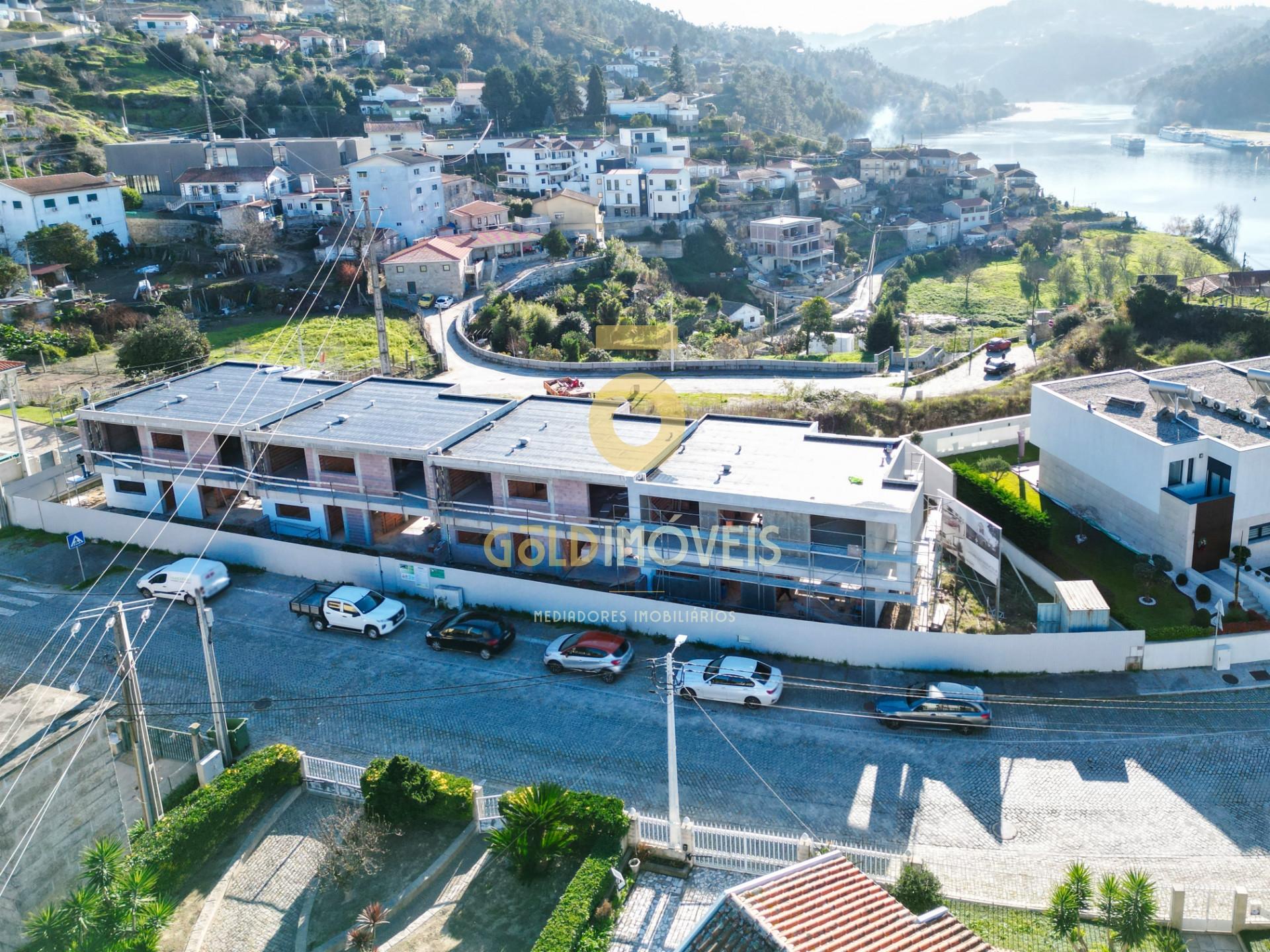 Moradia em Banda T3 Venda em Alpendorada, Várzea e Torrão,Marco de Canaveses