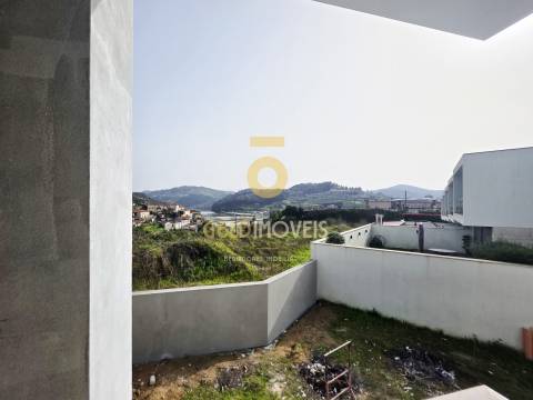 Moradia em Banda T3 Venda em Alpendorada, Várzea e Torrão,Marco de Canaveses