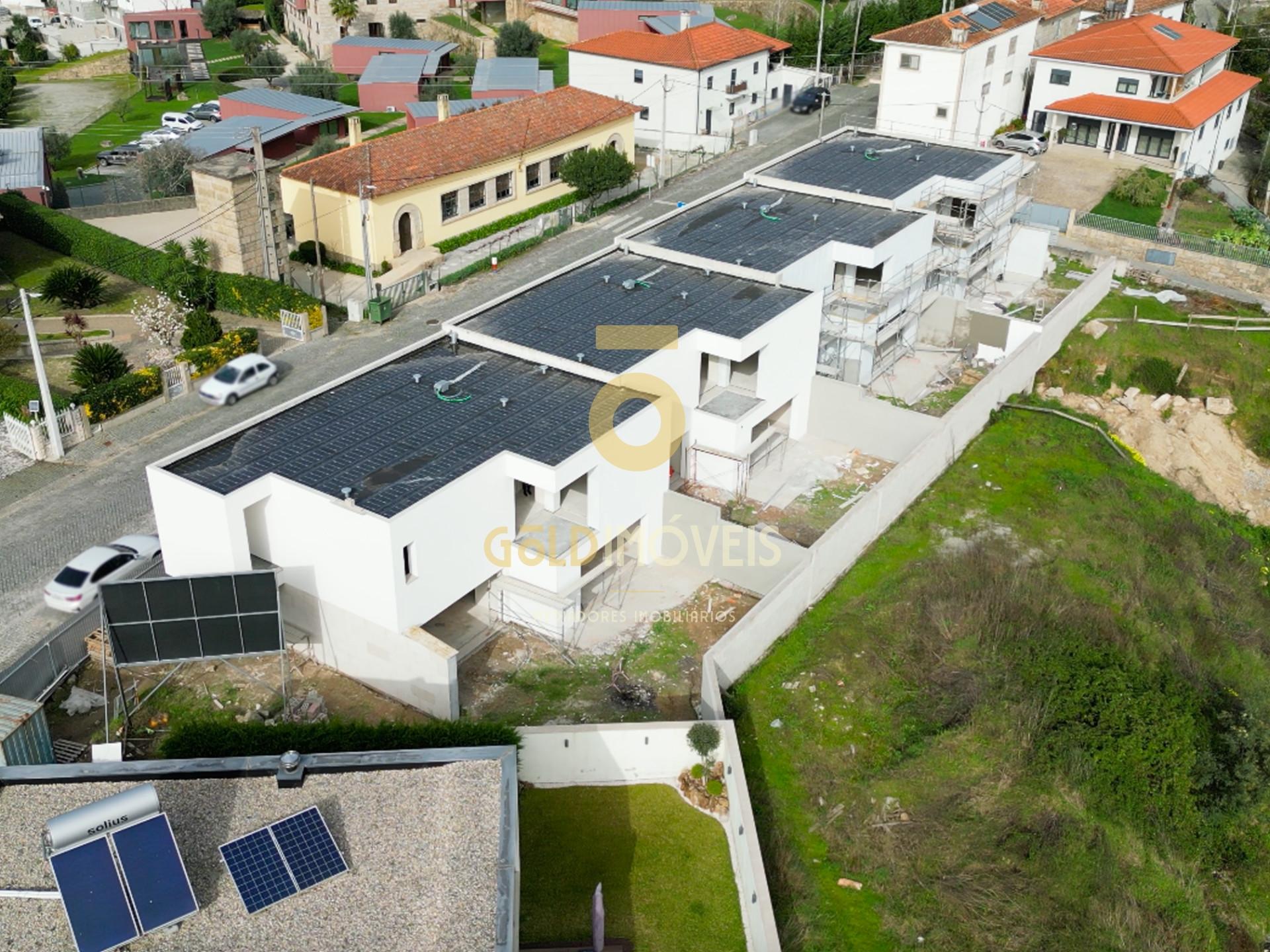 Moradia em Banda T3 Venda em Alpendorada, Várzea e Torrão,Marco de Canaveses