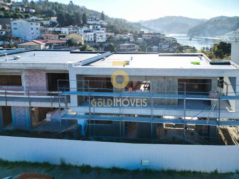 Moradia em Banda T3 Venda em Alpendorada, Várzea e Torrão,Marco de Canaveses