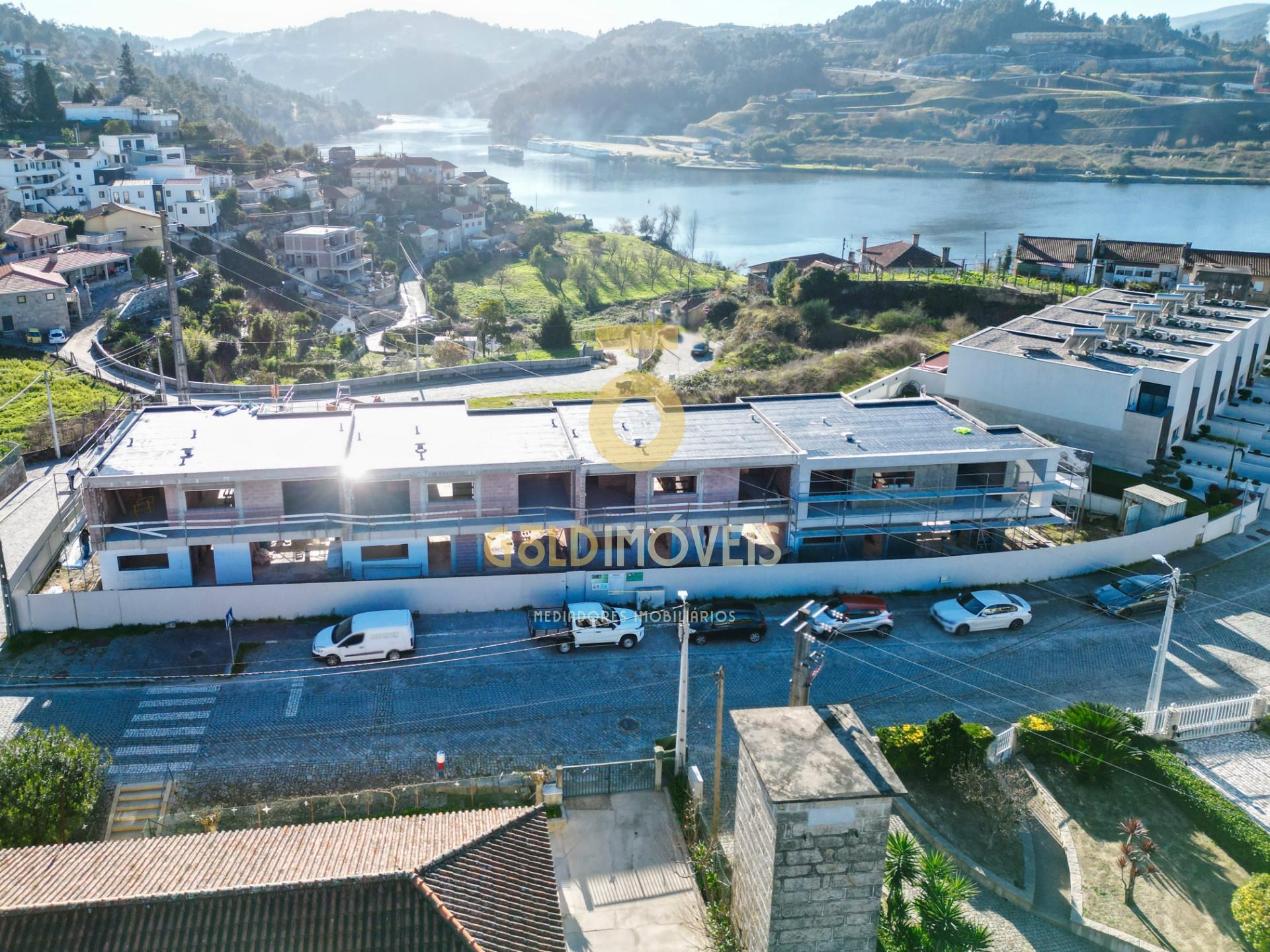 Moradia em Banda T3 Venda em Alpendorada, Várzea e Torrão,Marco de Canaveses