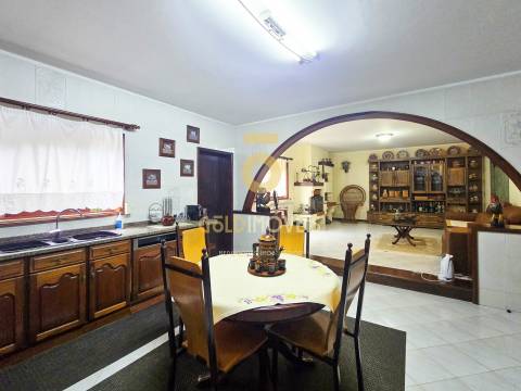 Moradia T4 Venda em Santa Maria de Lamas,Santa Maria da Feira