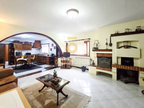 Moradia T4 Venda em Santa Maria de Lamas,Santa Maria da Feira