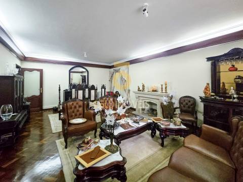 Moradia T4 Venda em Santa Maria de Lamas,Santa Maria da Feira