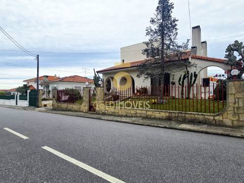 Moradia T4 Venda em Santa Maria de Lamas,Santa Maria da Feira