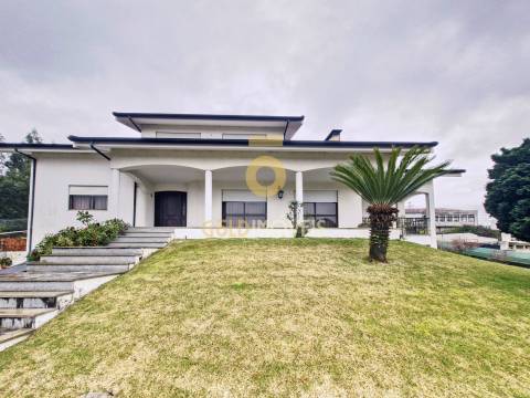 Moradia Isolada T3 Venda em Escapães,Santa Maria da Feira