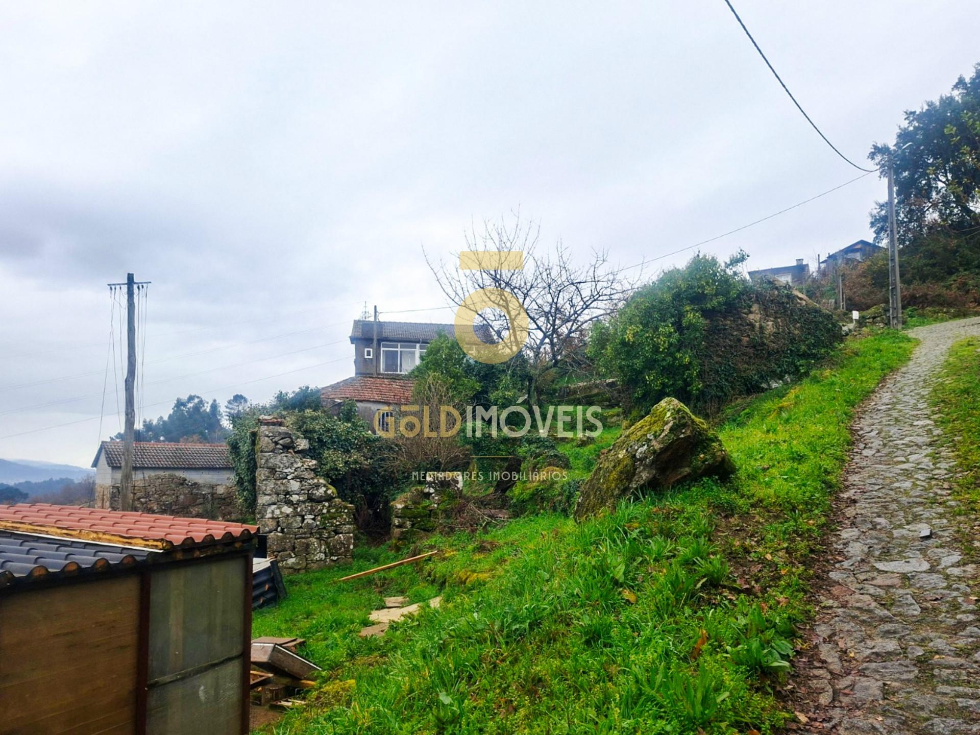 Moradia para Restaurar  Venda em São Cristóvão de Nogueira,Cinfães