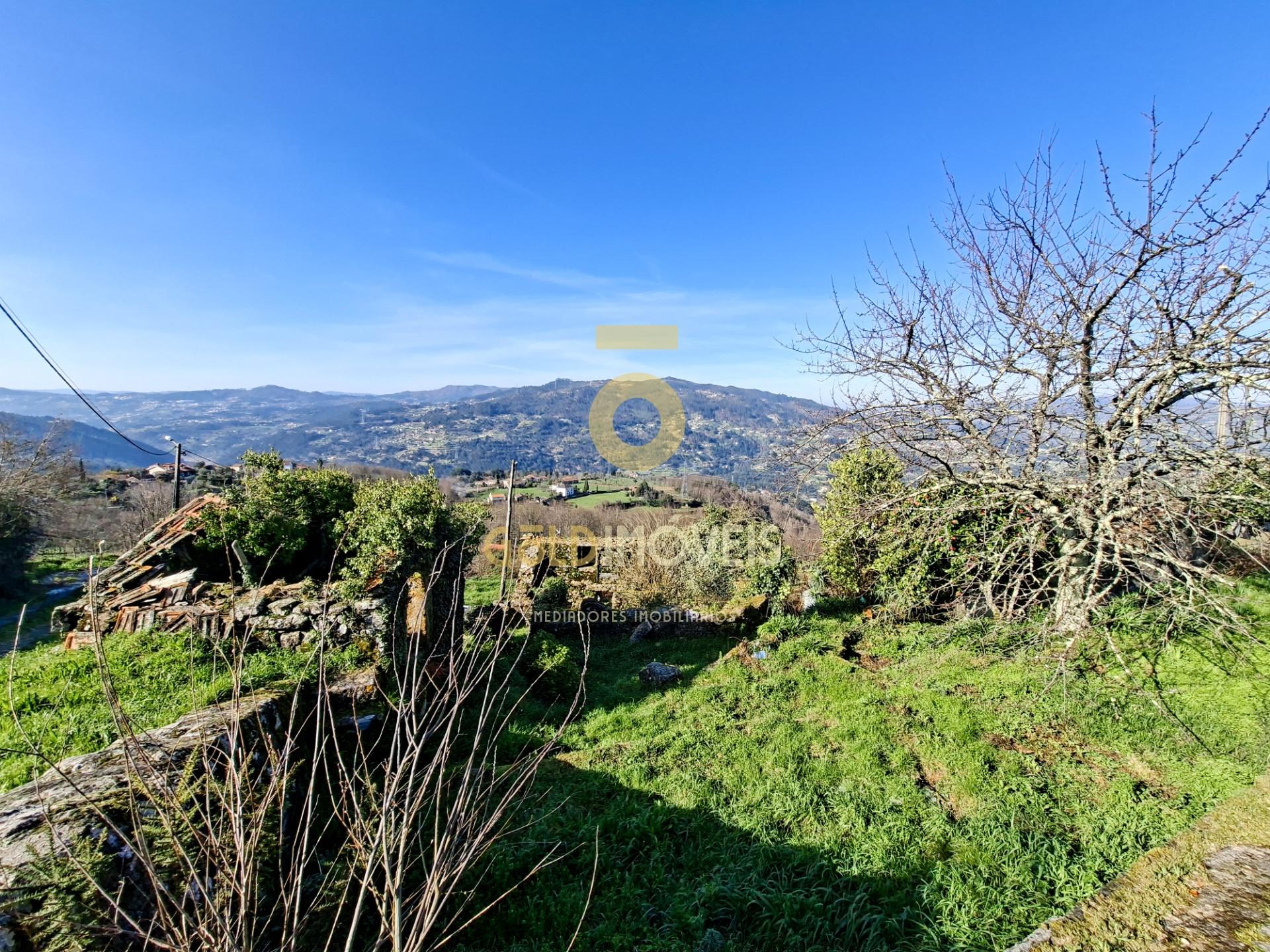 Moradia para Restaurar T0 Venda em São Cristóvão de Nogueira,Cinfães