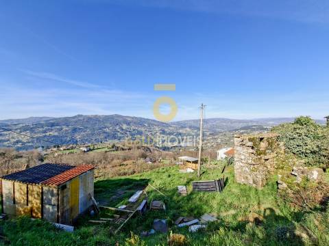 Moradia para Restaurar T0 Venda em São Cristóvão de Nogueira,Cinfães