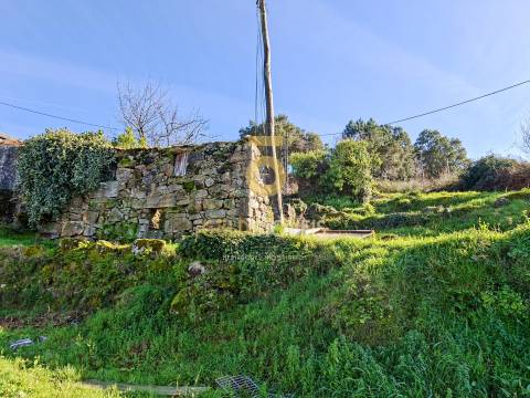 Moradia para Restaurar T0 Venda em São Cristóvão de Nogueira,Cinfães