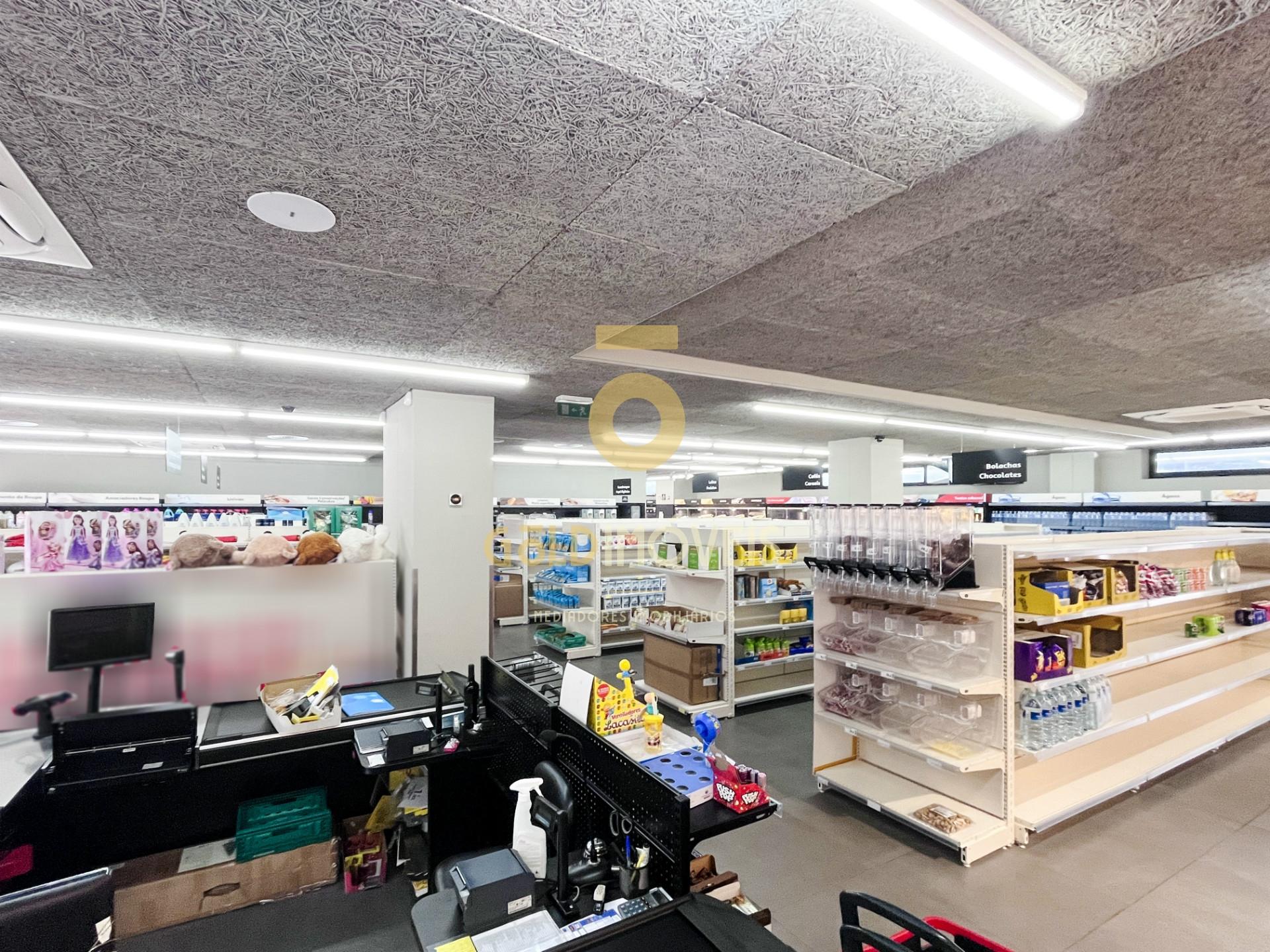 Loja  Venda em Rio de Moinhos,Penafiel